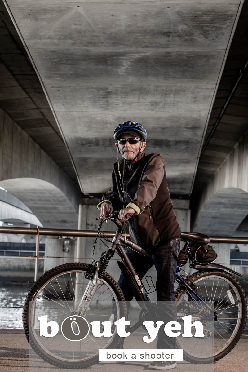 Jerry with bike under Dargan Bridge, Belfast - photo 5044.