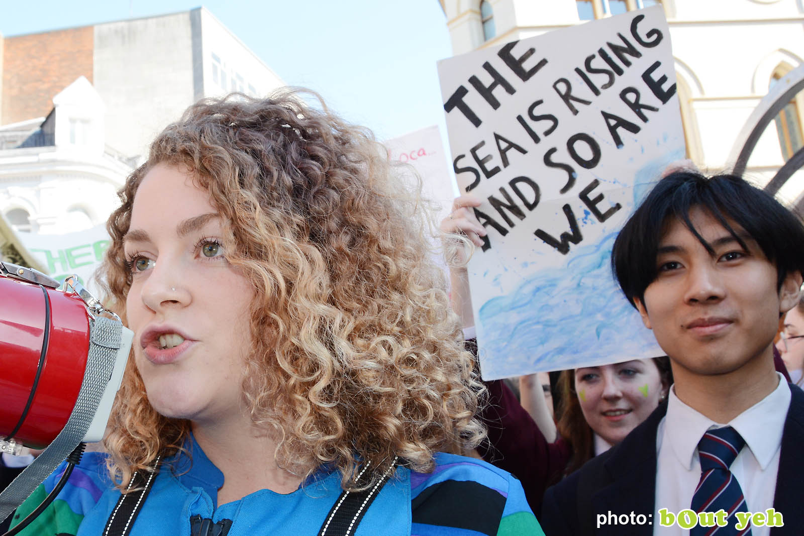 School children and banner at the strike for climate protest in Belfast. Photo 8940 by Bout Yeh photographers Belfast