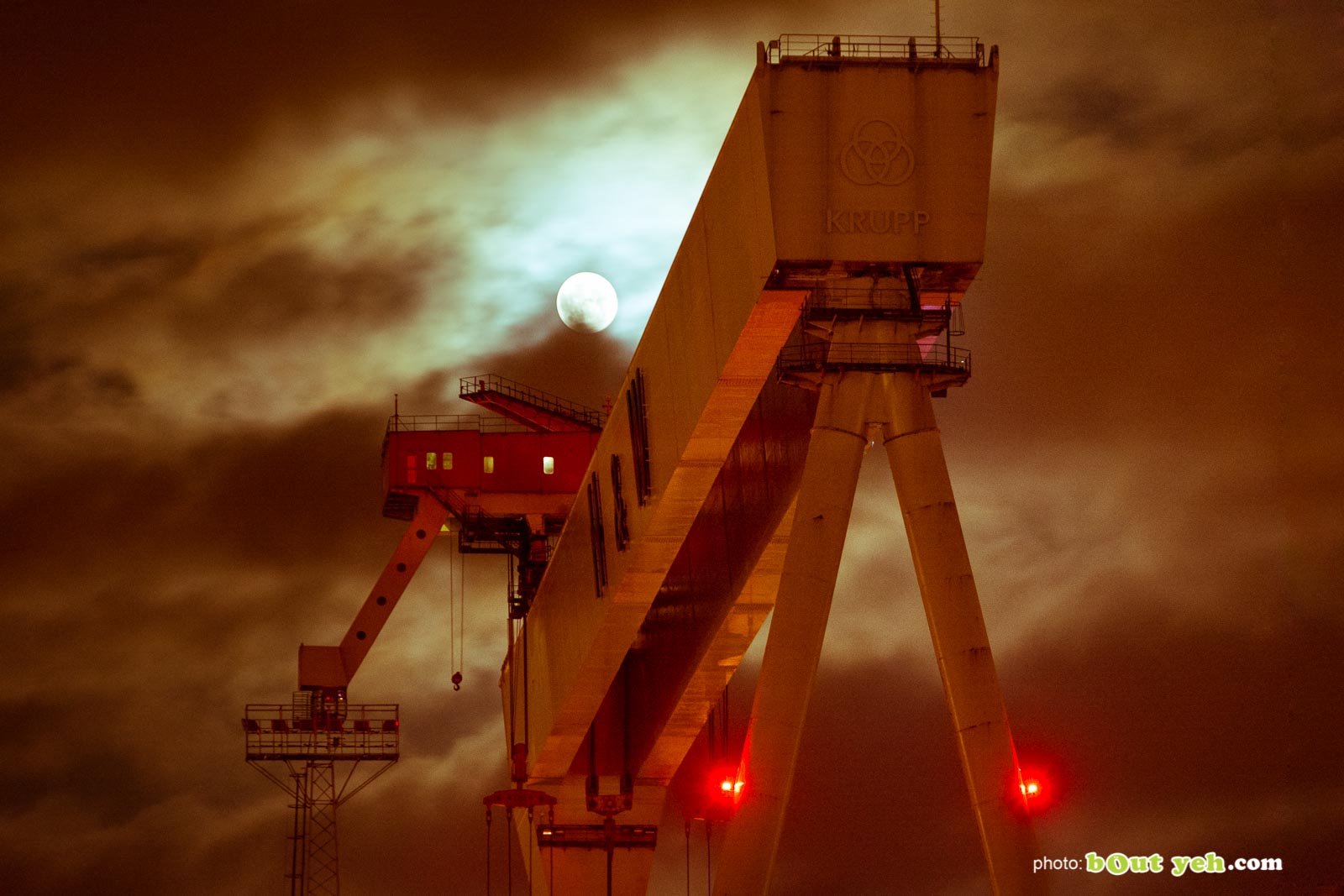 Harland and Wolff Shipyard Belfast at night 