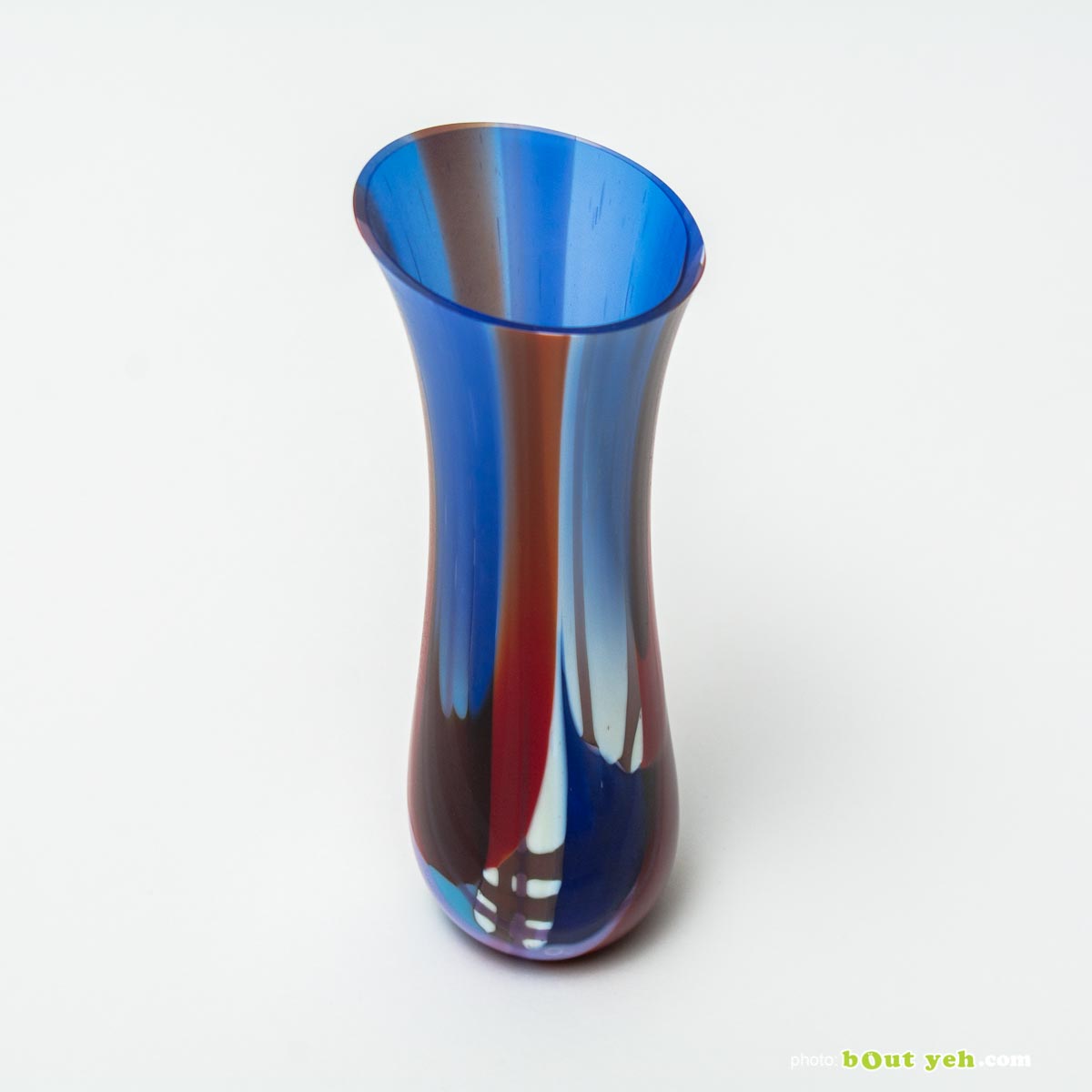 Contemporary bullseye tulip vase - Keith Sheppard Irish glassware product photo 1637