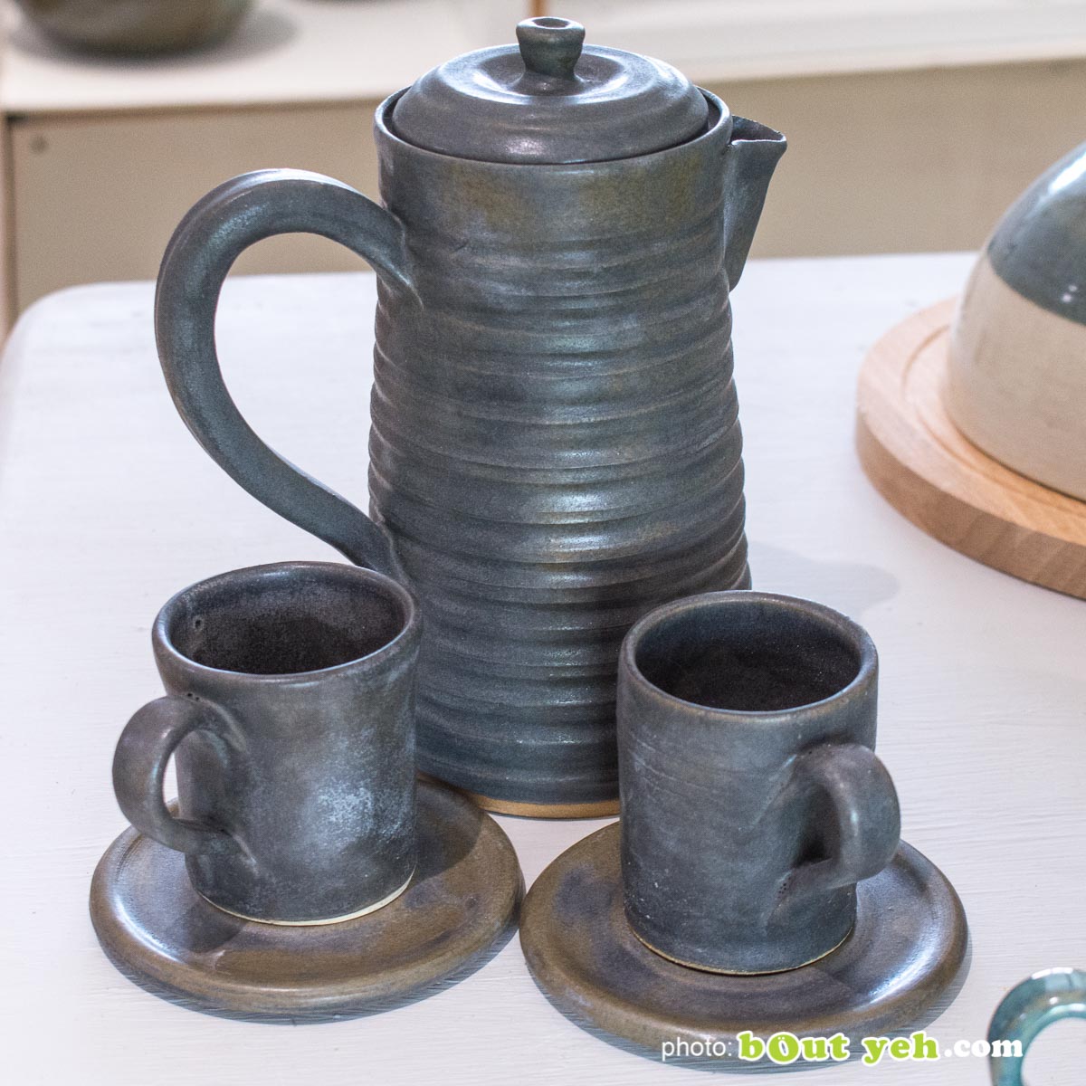 Rustic charcoal grey coffee pot and mugs for sale - photo 1447