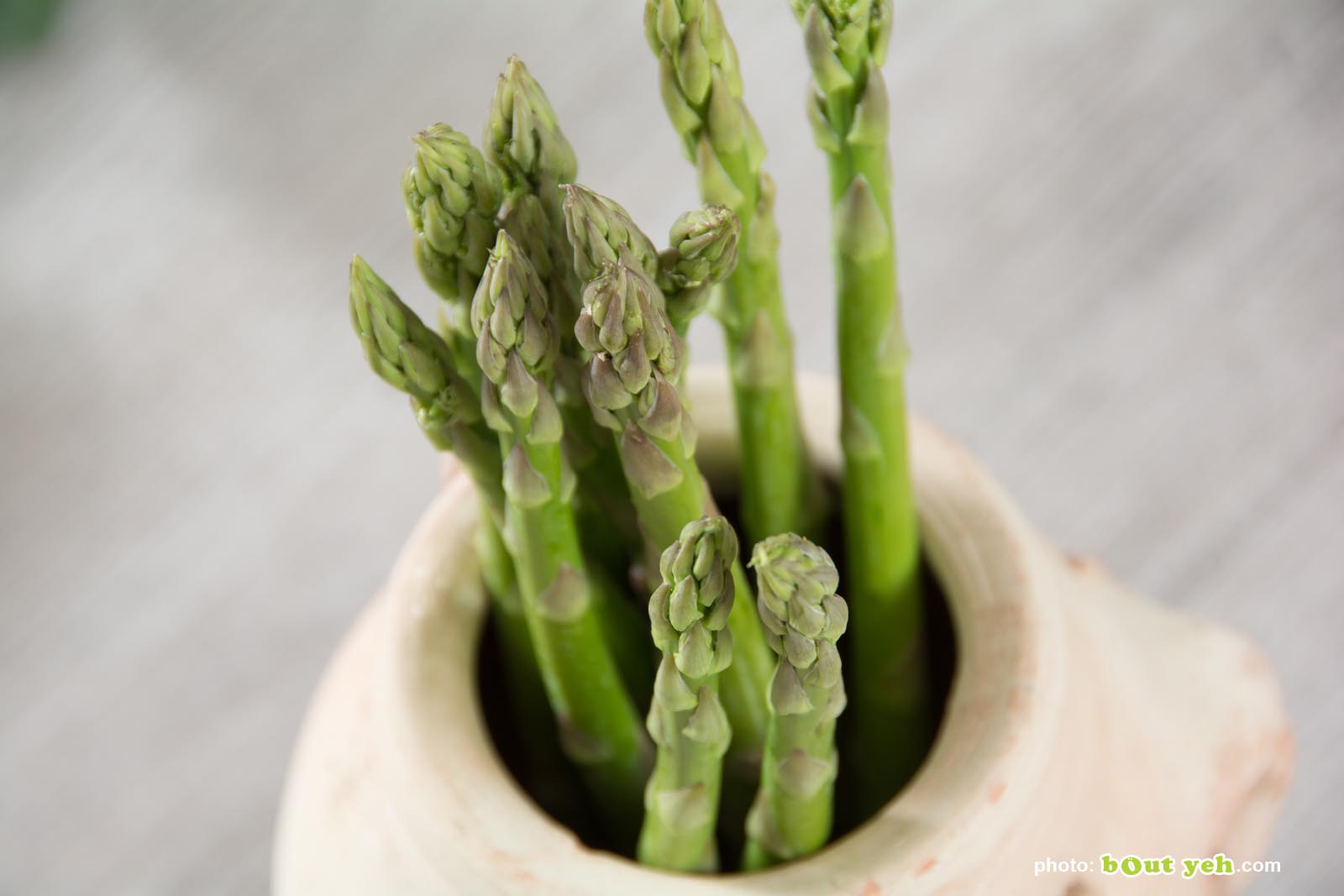 Food photographers Belfast portfolio photo 3365 - fresh asparagus tips